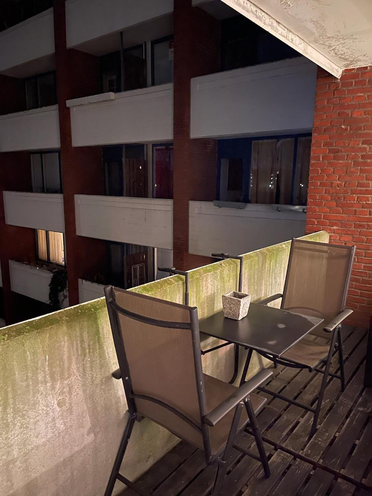 קופנהגן First Row Apartment With Balcony To The Ramparts מראה חיצוני תמונה